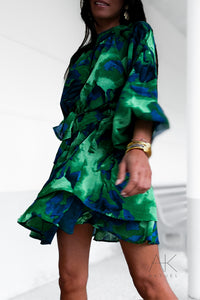 Robe courte col rond imprimée vert et bleu