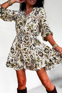 Robe imprimée kaki ceinturée à manches longues