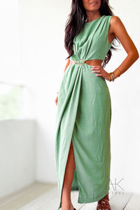 Robe fluide verte à ouverture