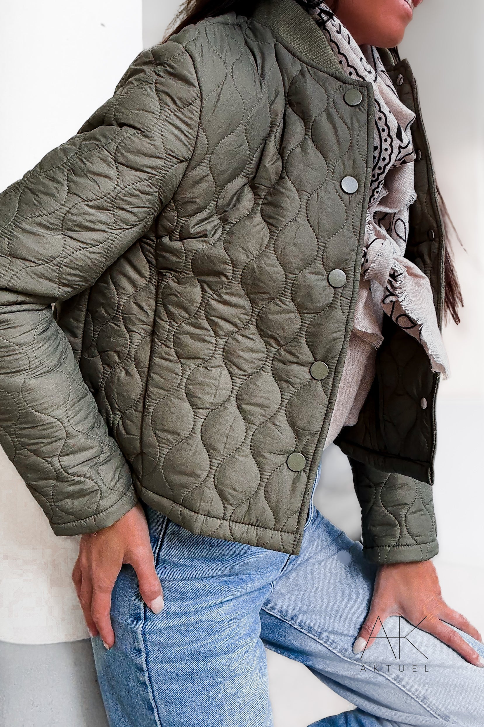 Veste matelassée kaki à col rond