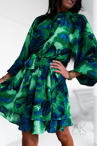 Robe courte col rond imprimée vert et bleu