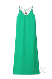 Robe longue verte dos nu avec perles naturelles
