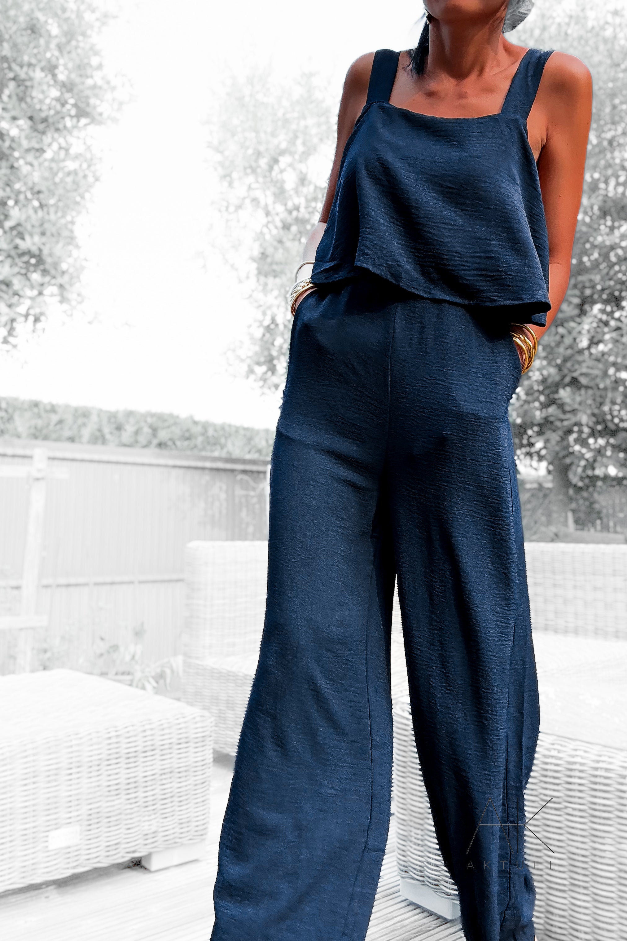 Combinaison fluide bleu marine