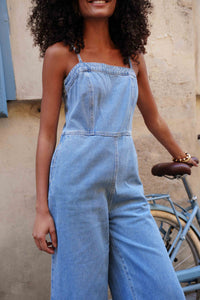 Combinaison en jean à bretelles