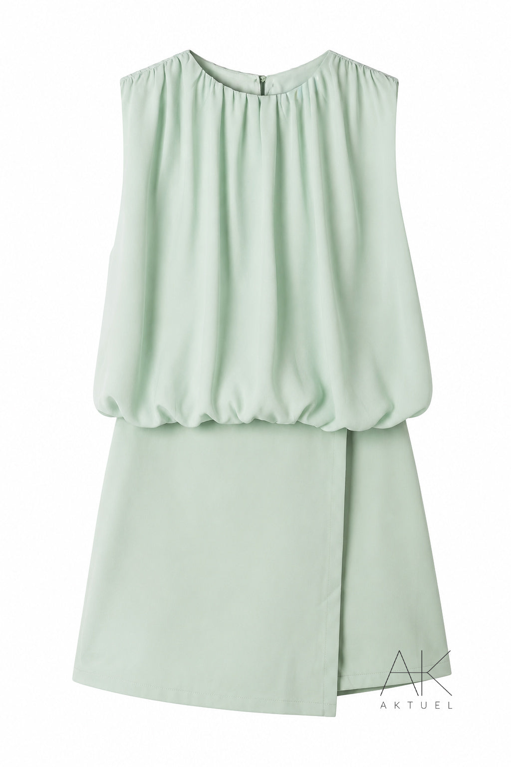 Combinaison short vert sauge