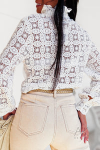 Chemise en dentelle blanche