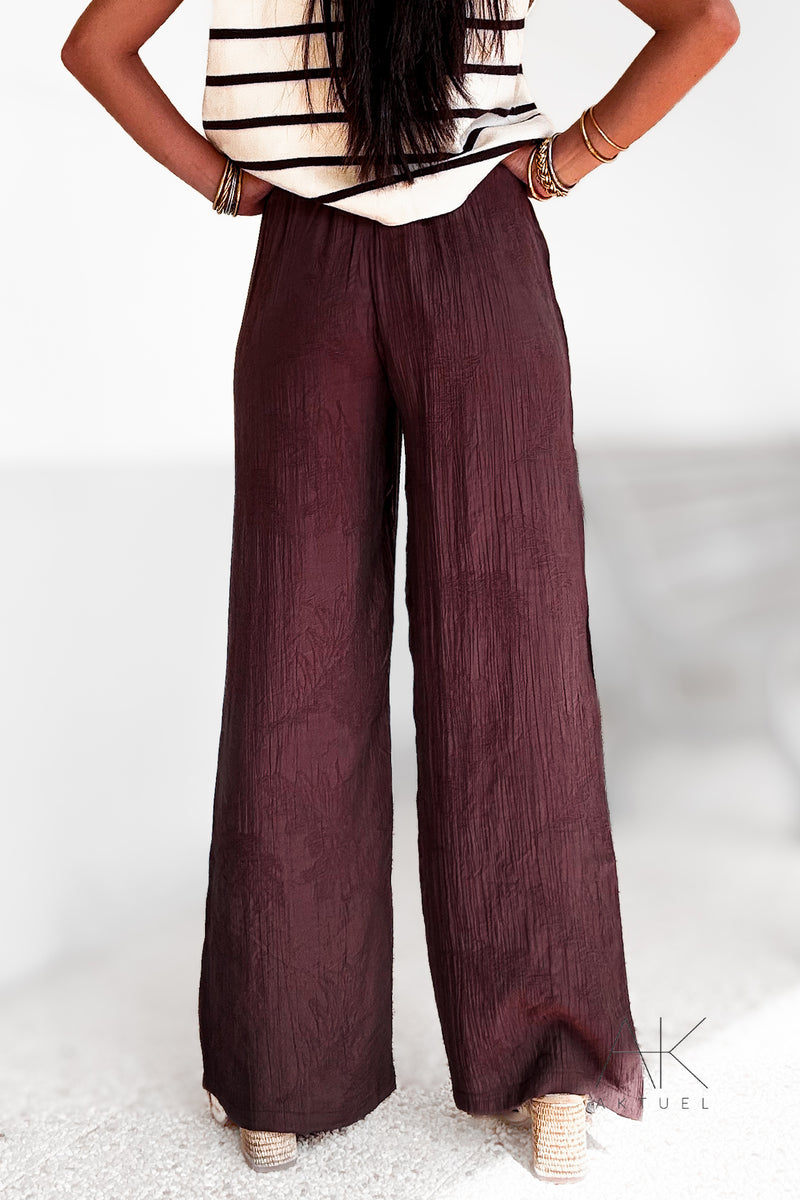 Pantalon fluide marron effet froissé