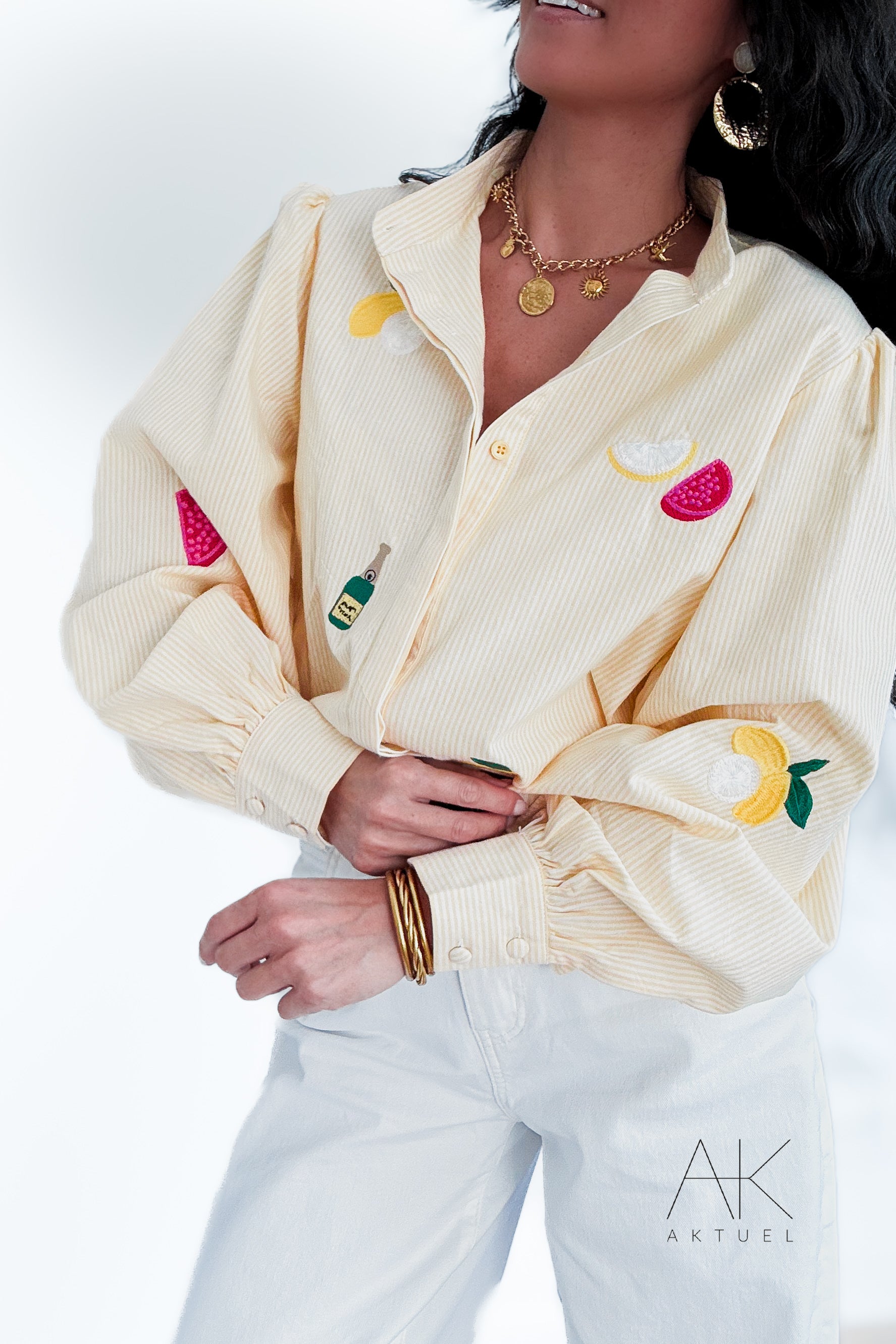 Chemise rayée jaune brodée fruits