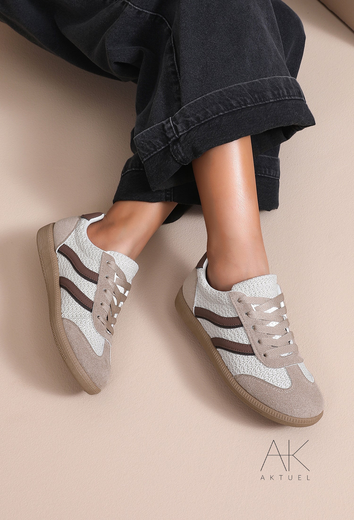 Baskets rétro bi-matière – Semelle gomme taupe