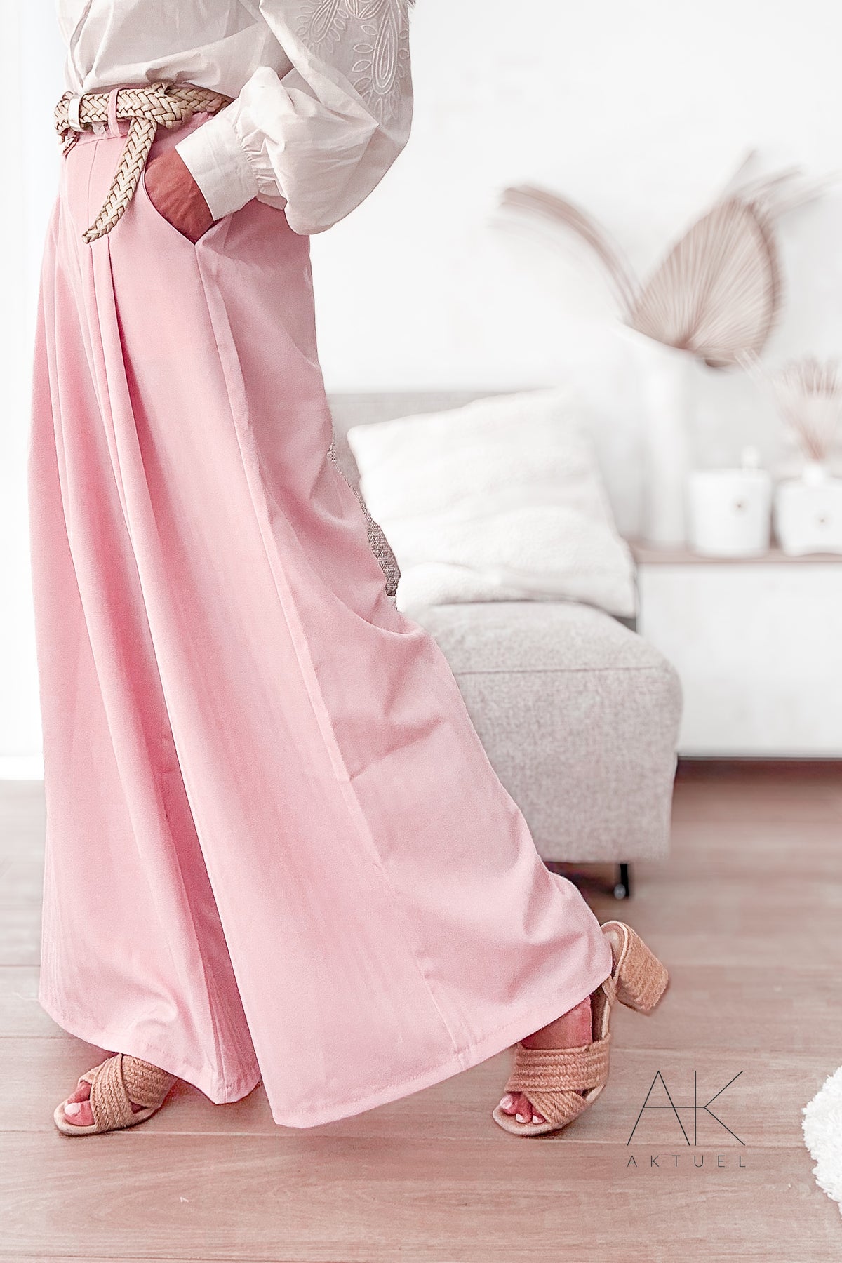 Pantalon rose ceinturé