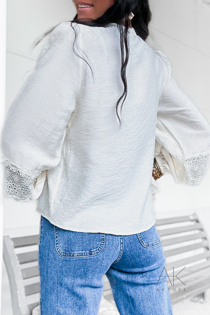 Blouse bohème écrue en dentelle