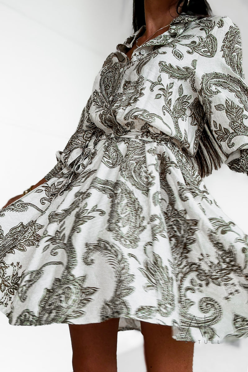 Robe courte à imprimée cachemire kaki