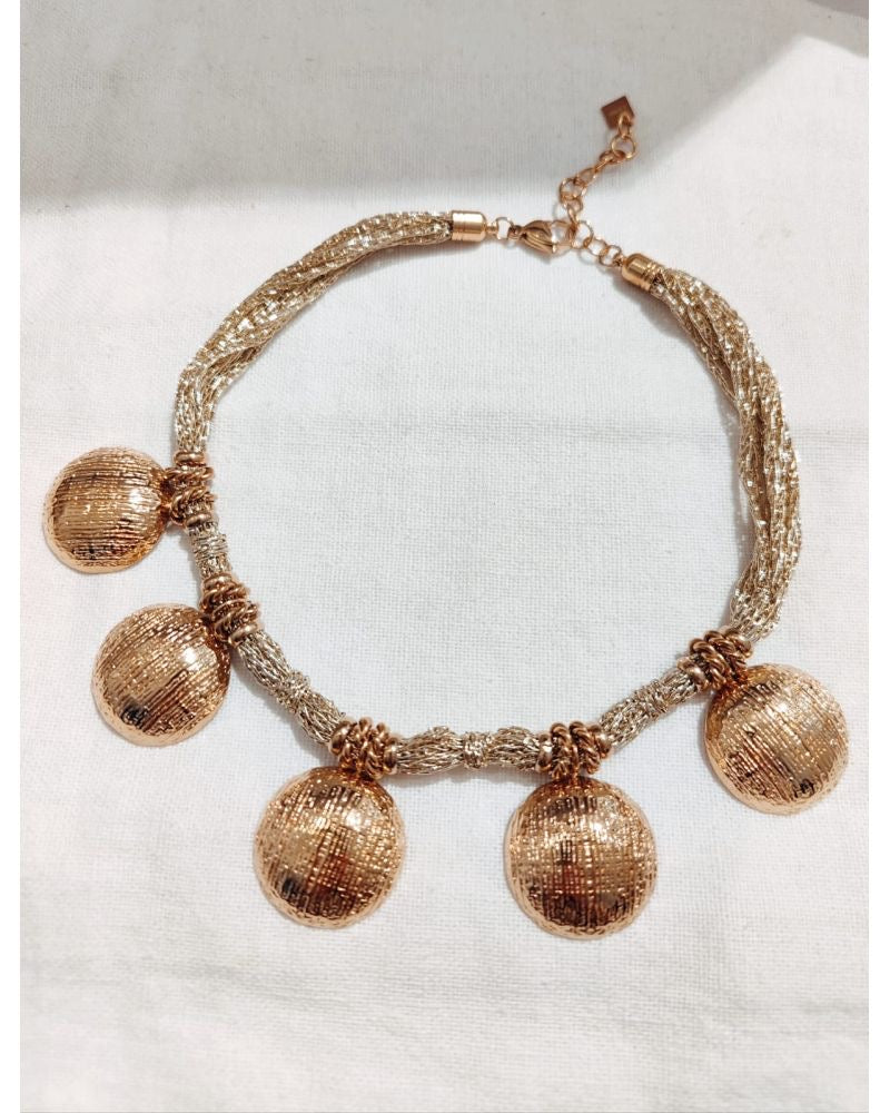 Collier fils breloques doré doré