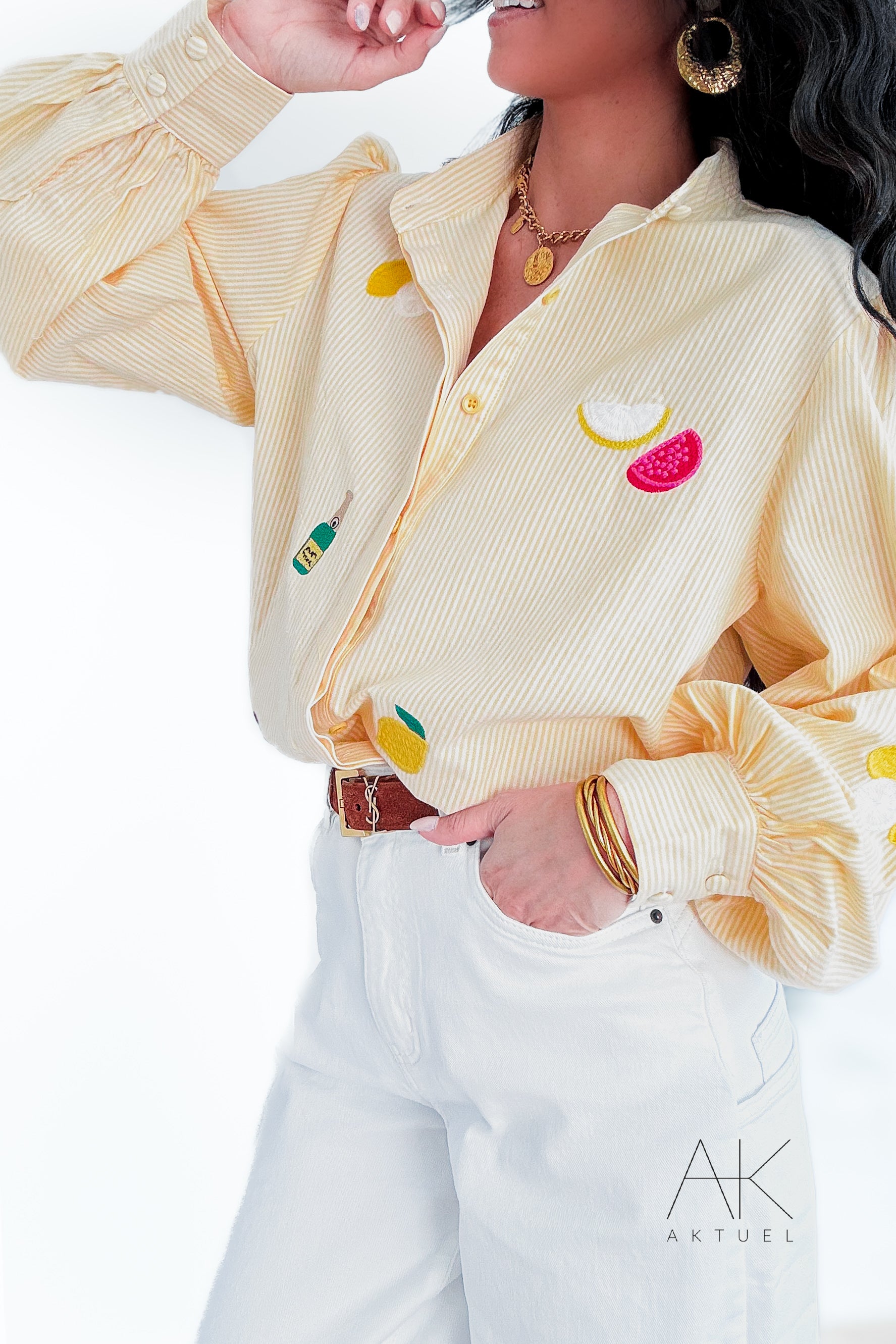 Chemise rayée jaune brodée fruits