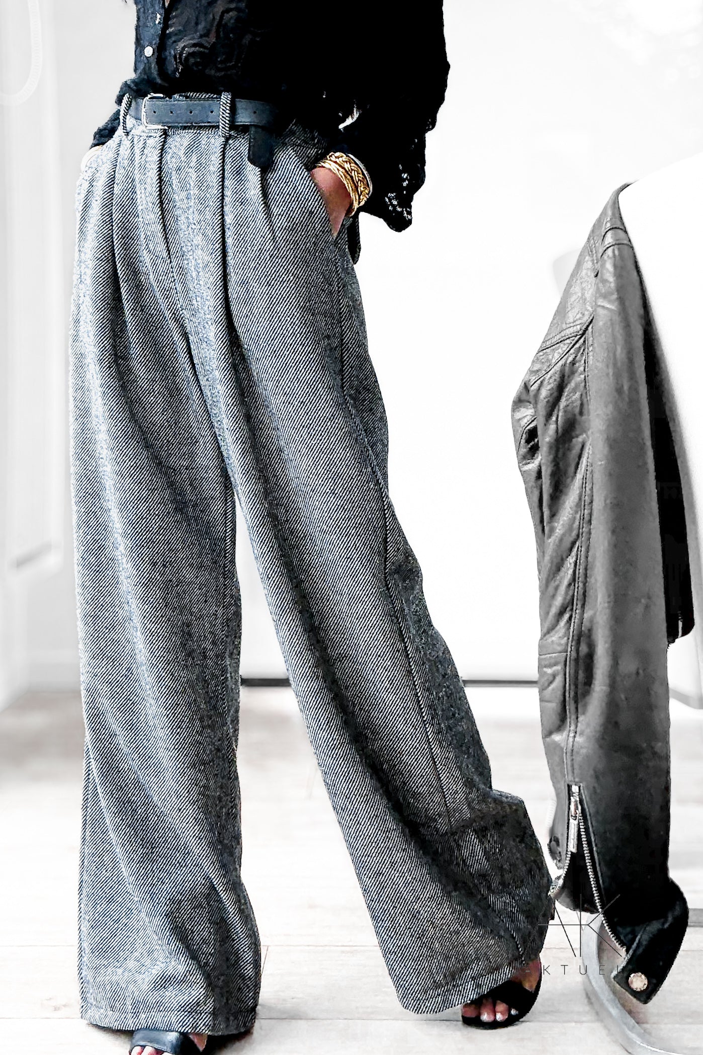 Pantalon chiné noir ceinturé