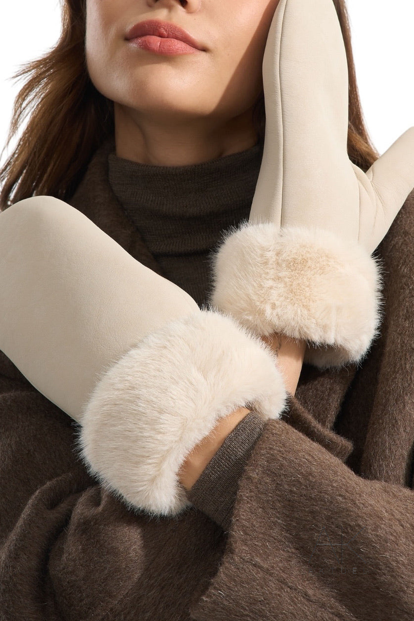 Moufles écru doublées fausse fourrure
