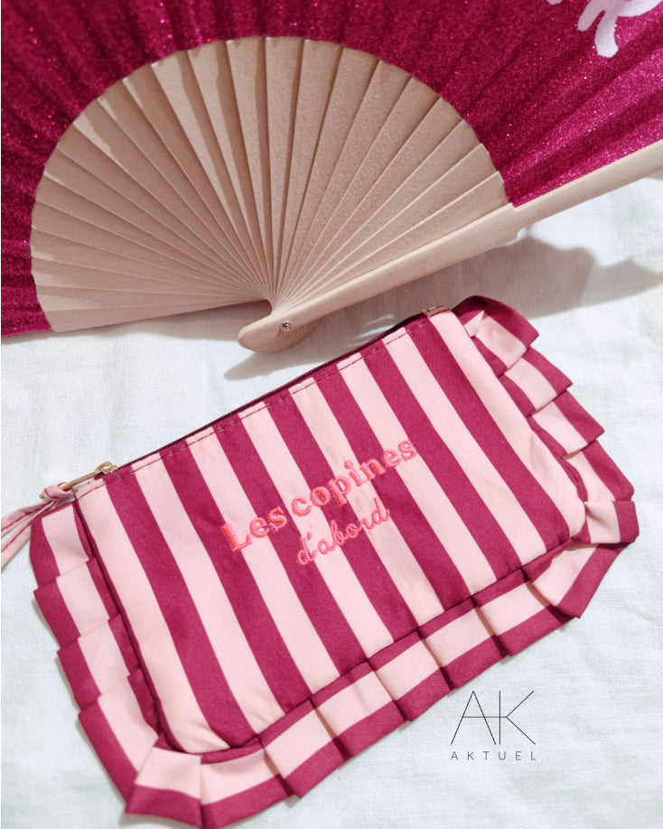 Pochette froufrou « les copines d’abord » rose