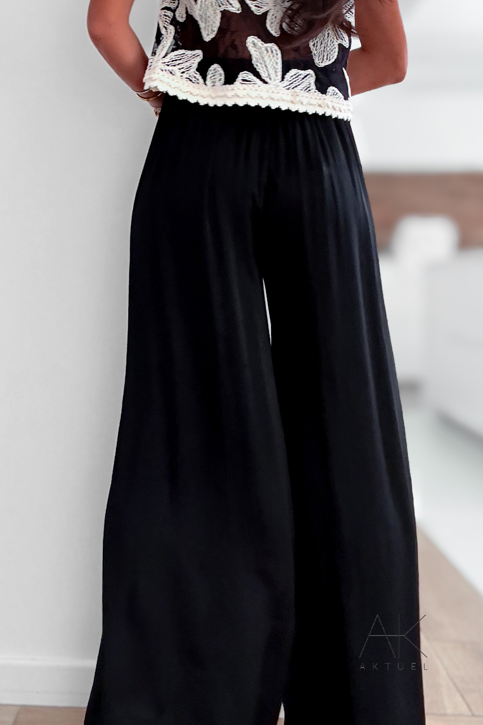 Pantalon satiné noir