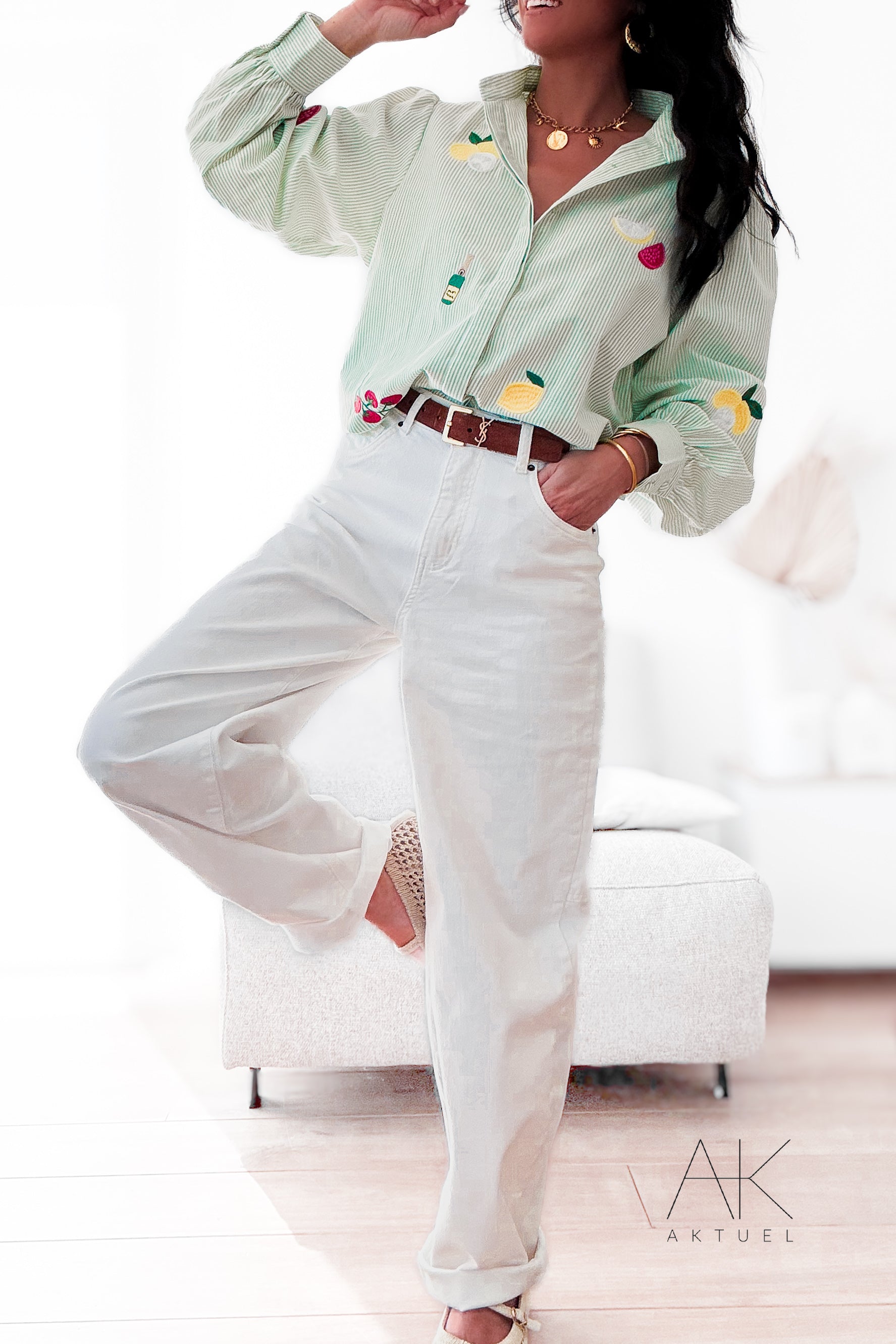 Chemise rayée verte brodée fruits