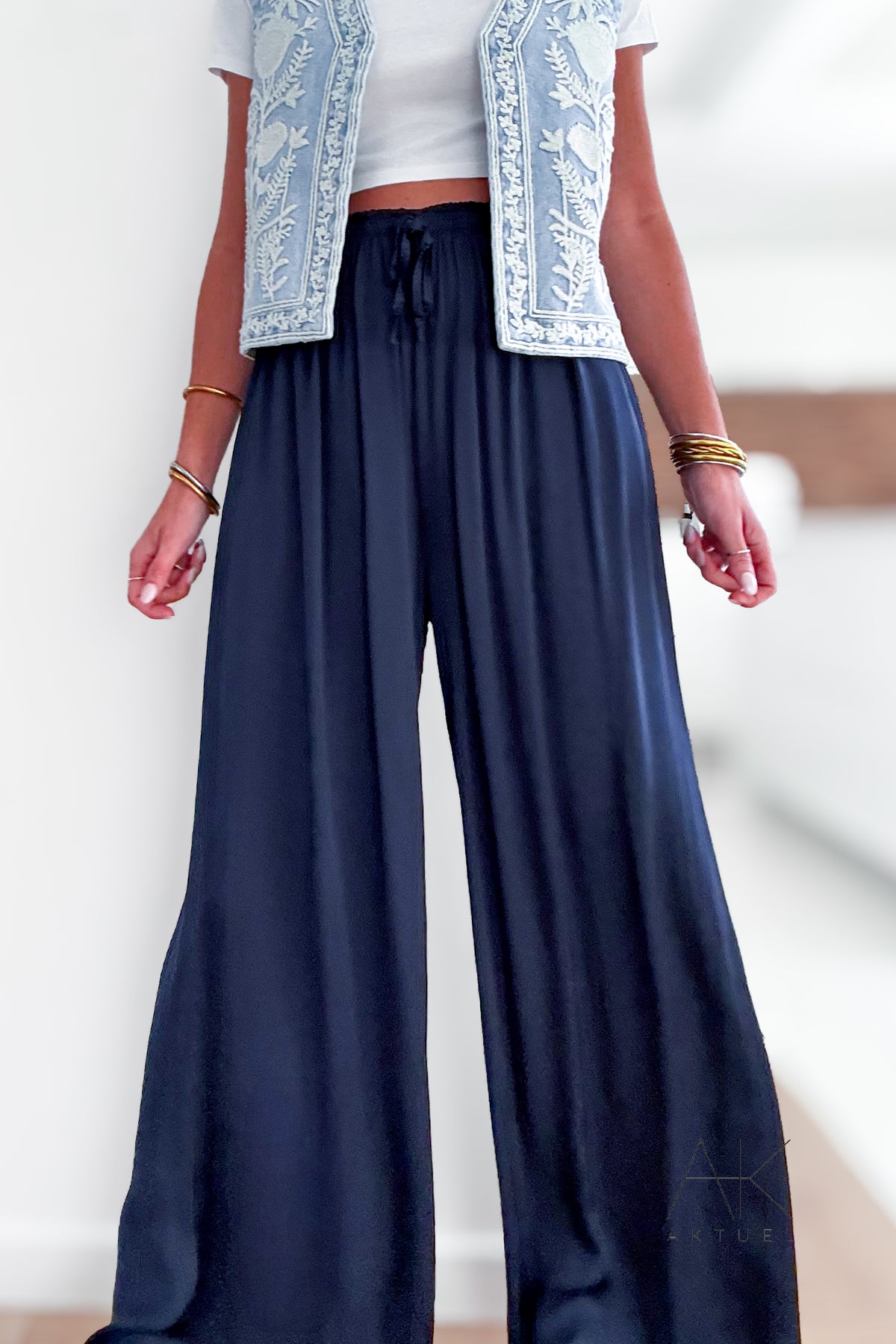 Pantalon satiné bleu marine