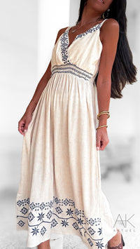 Robe longue brodée beige et bleu marine – Dos smocké & bretelles fines