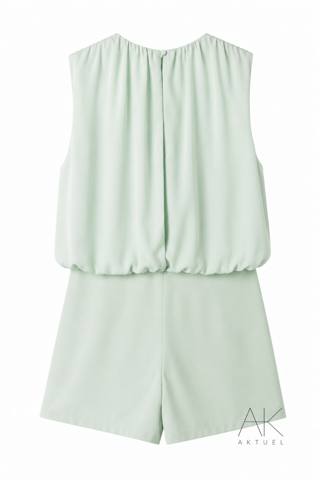Combinaison short vert sauge