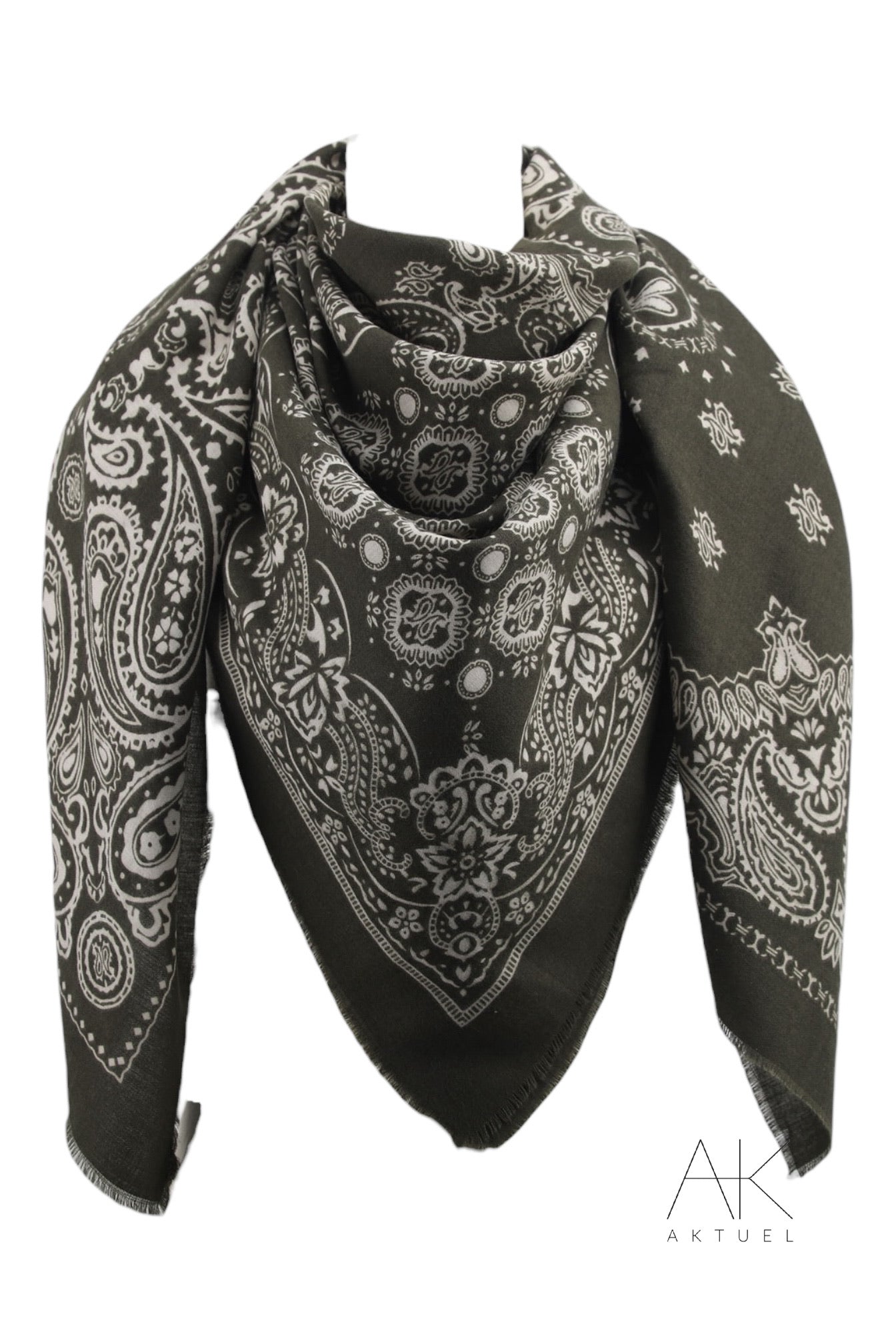 Foulard en laine à motifs cachemire kaki