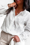 Chemise blanche avec broderies et strass