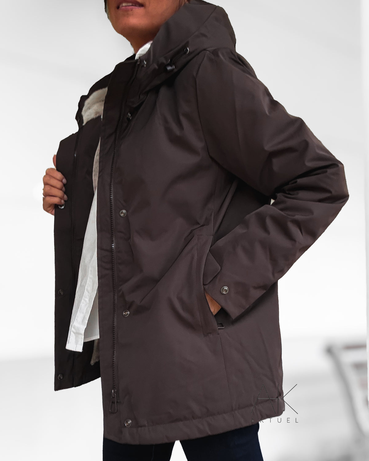 Parka fourrée avec capuche déperlant et coupe vent