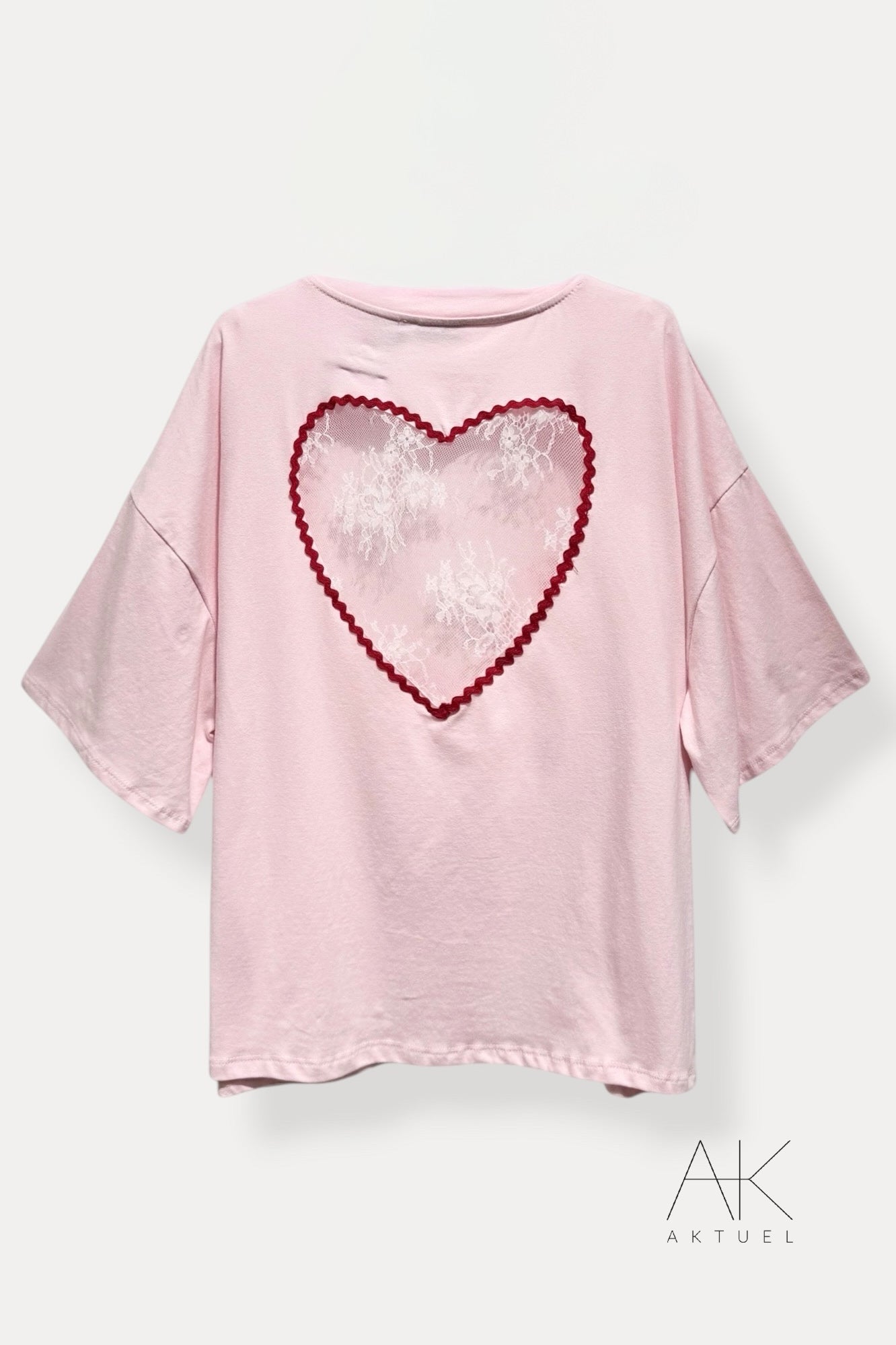 T-shirt rose cœur dentelle dans le dos