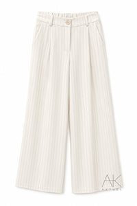Pantalon large écru à fines rayures