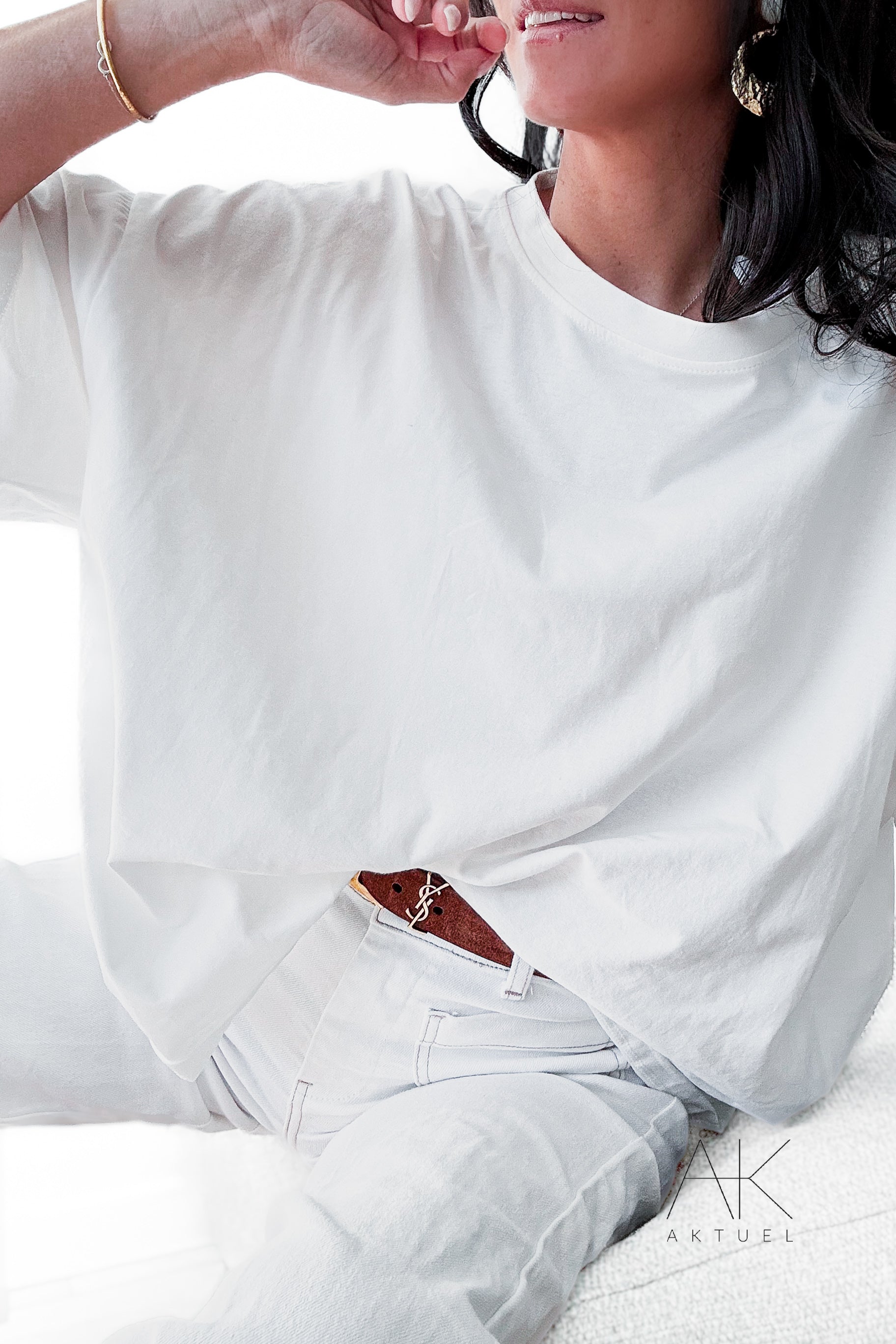 T-shirt blanc cœur dentelle dans le dos