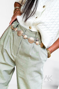 Pantalon droit kaki taille haute & détails boutonnés