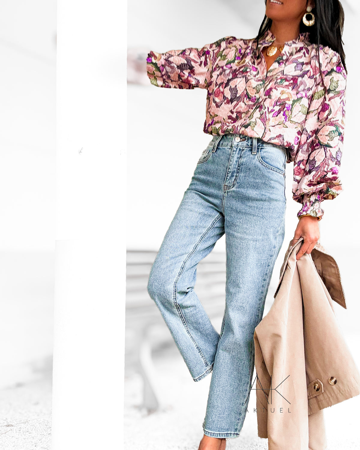Blouse fleurie rose et violet – Col volanté et manches bouffantes