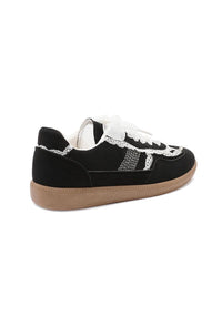 Basket noir finition dentelle