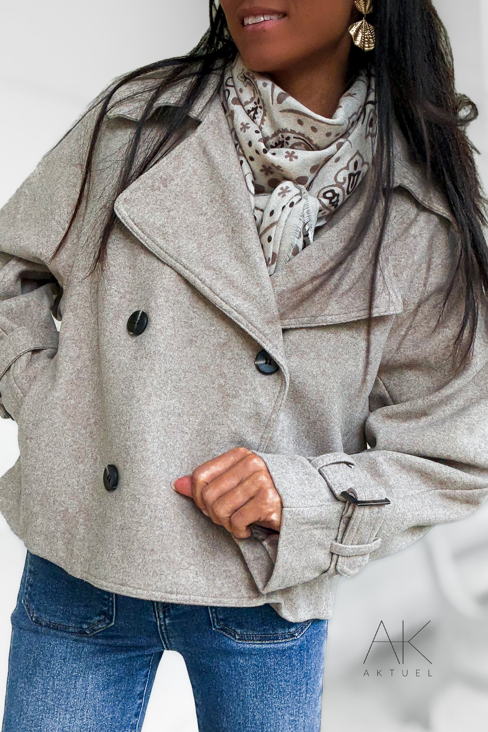 Veste courte à double boutonnage beige