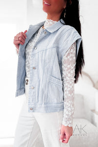 Veste sans manches en jean bleu délavé