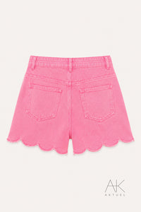 Short en jean rose finition festonnée