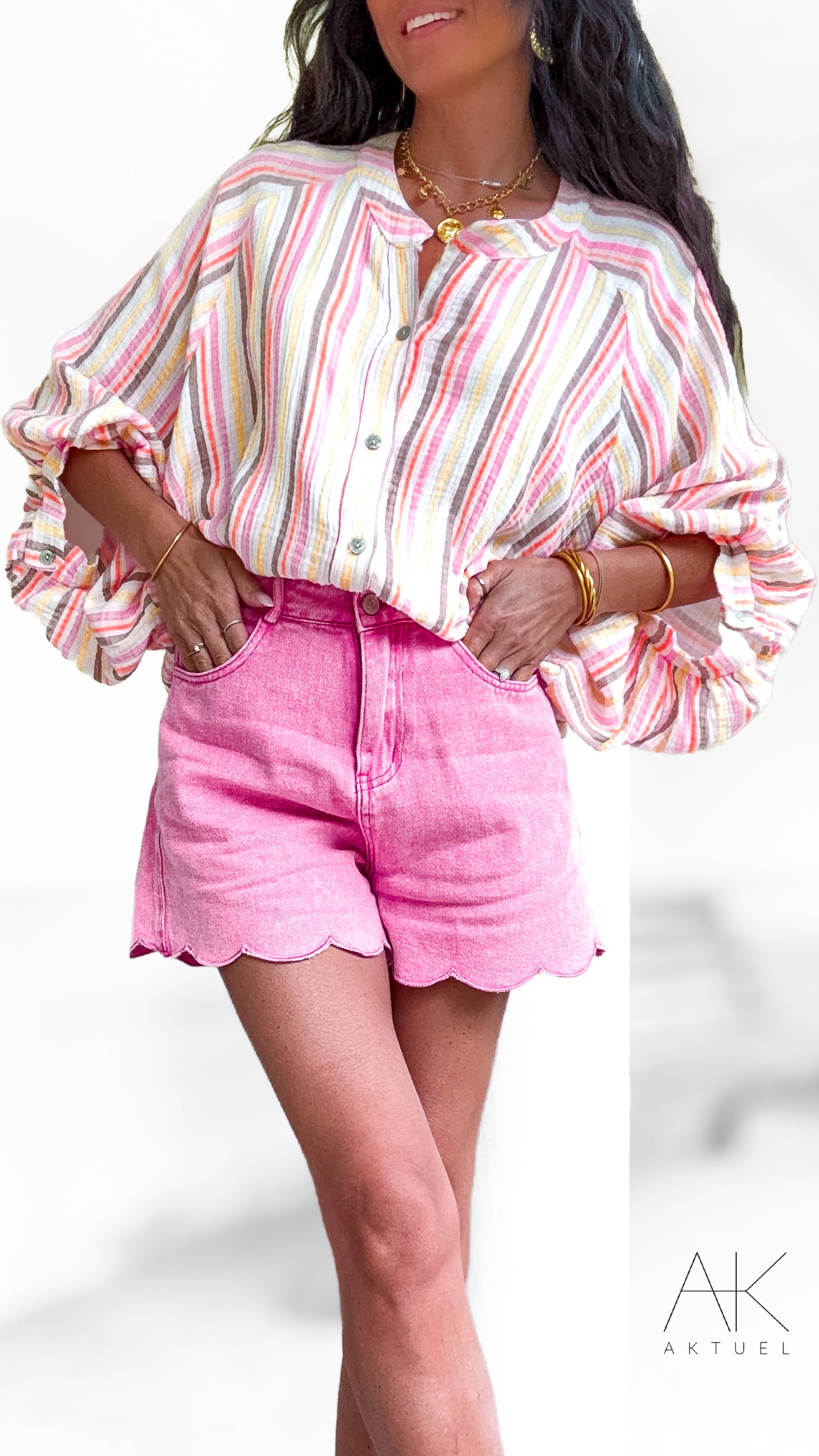 Short en jean rose finition festonnée