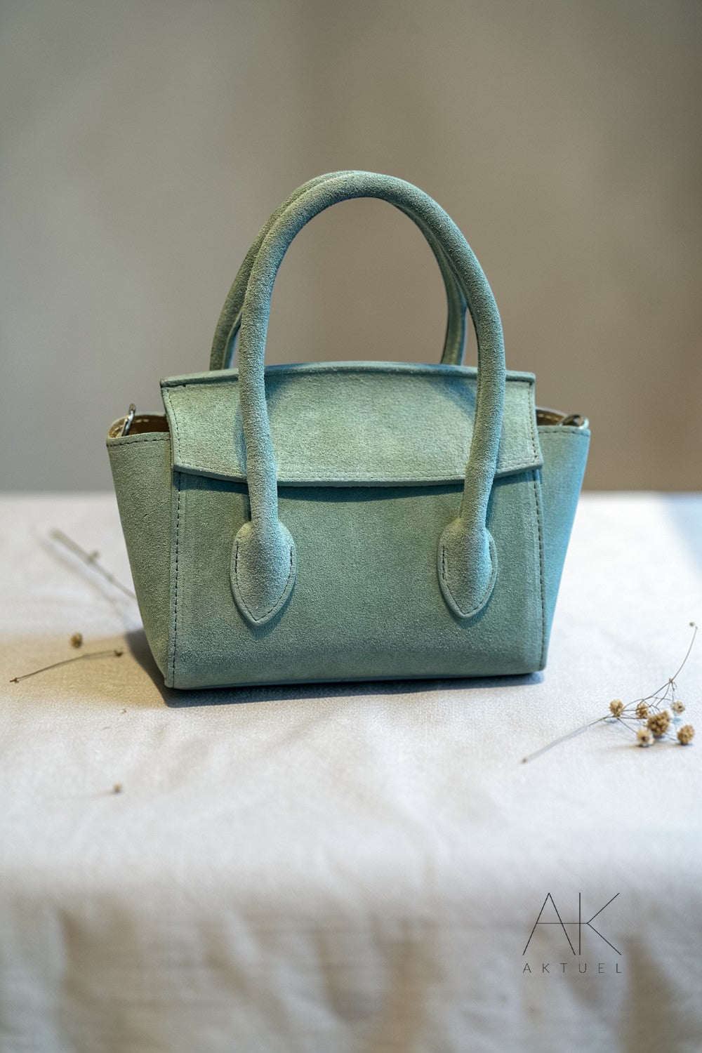 Sac mini city en cuir suédé vert d’eau
