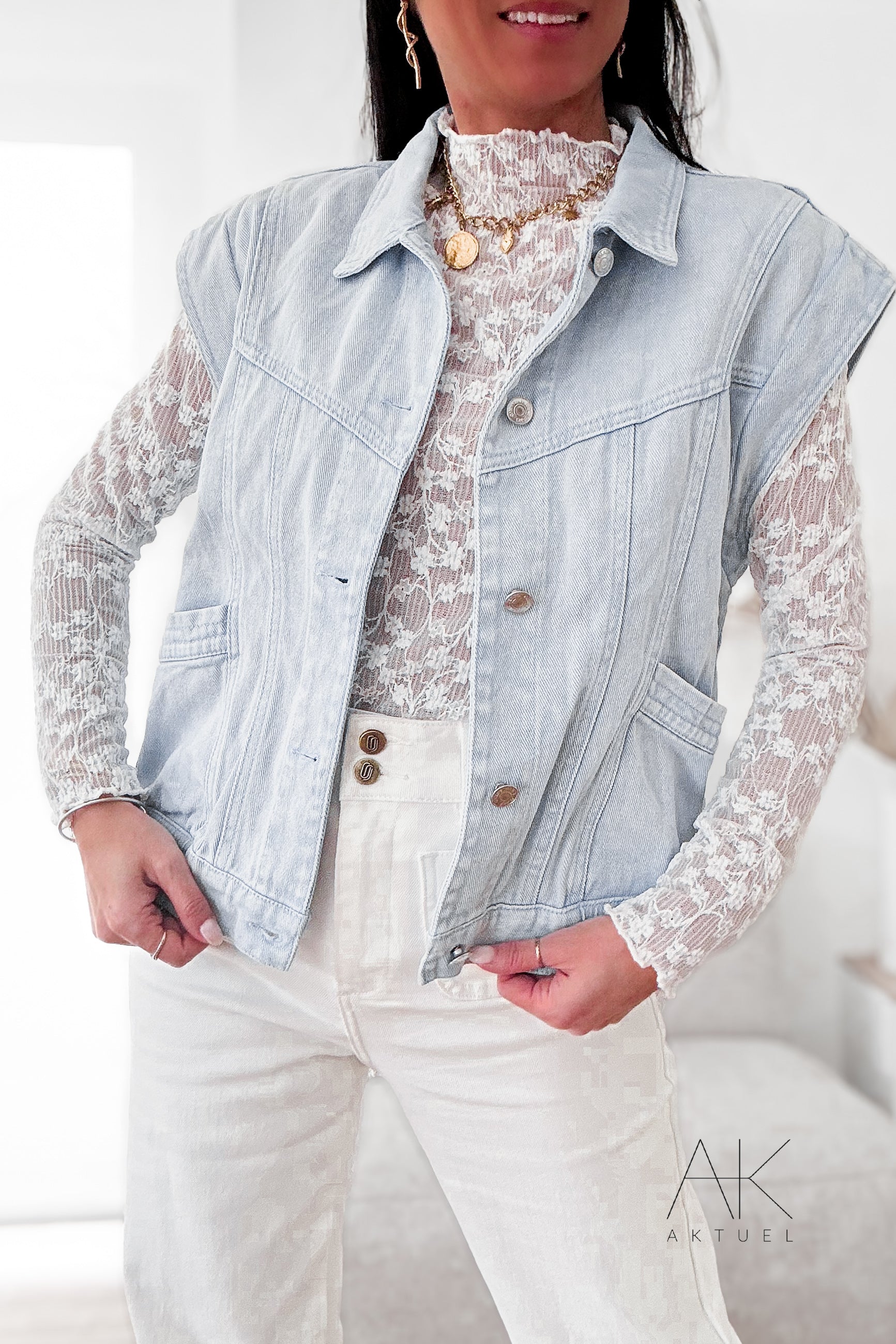 Veste sans manches en jean bleu délavé