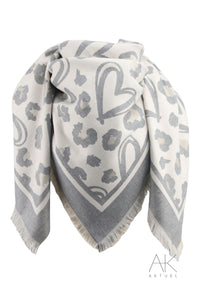 Foulard carré motifs cœurs gris
