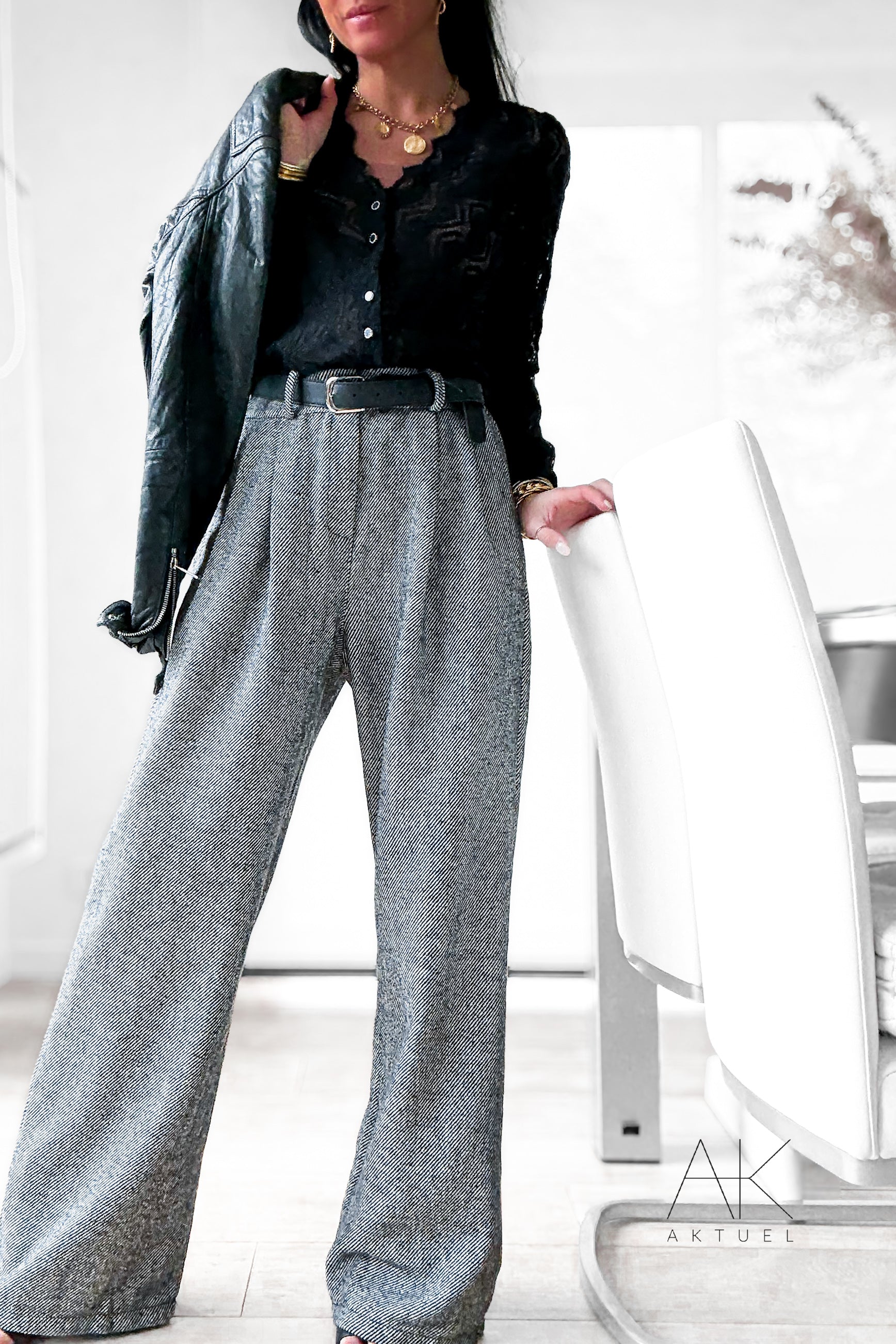 Pantalon chiné noir ceinturé