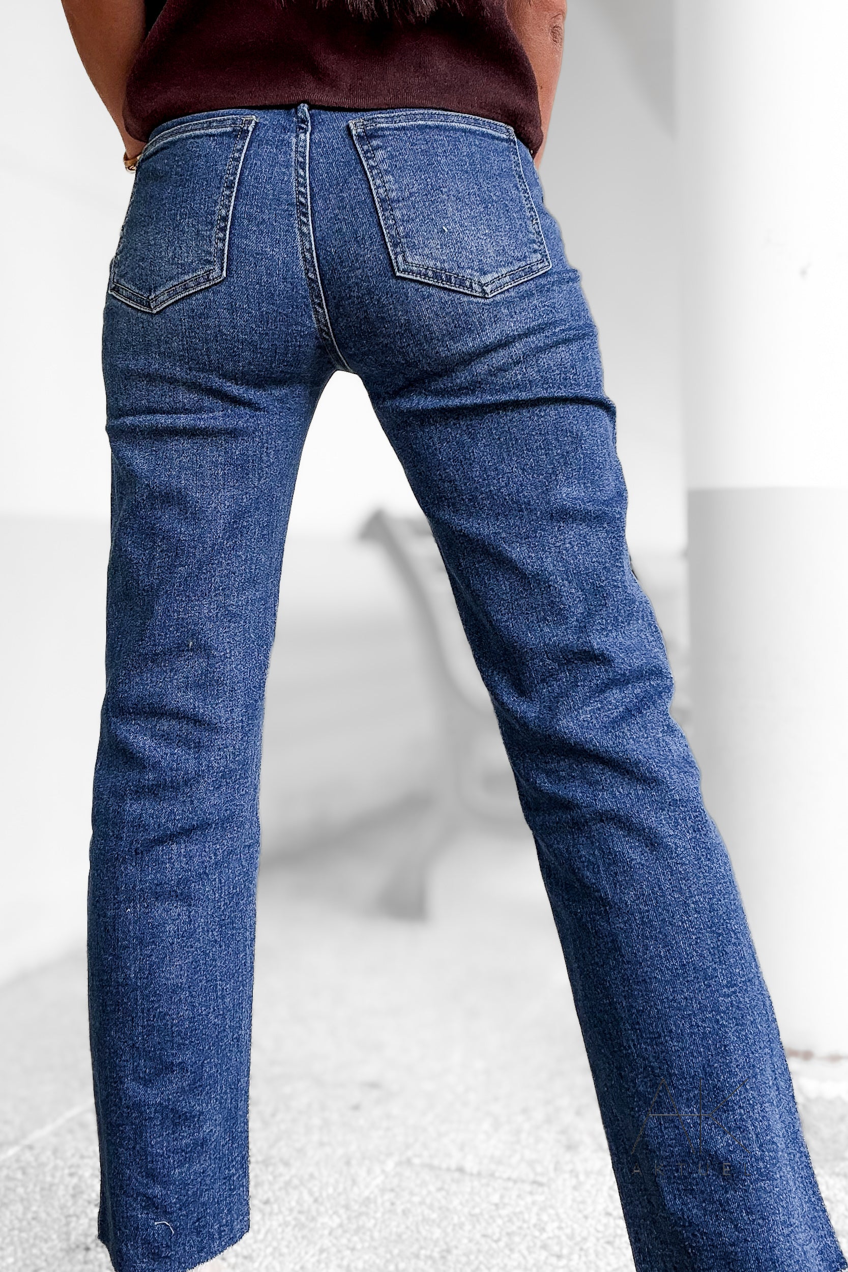 Jean brut foncé straight