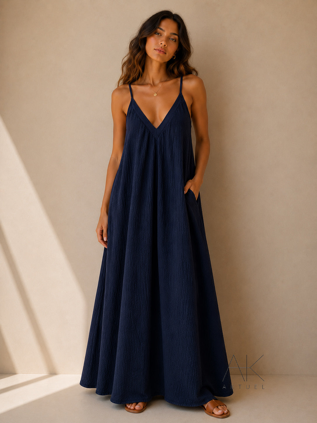 Robe longue maxi en gaze de coton bleu marine