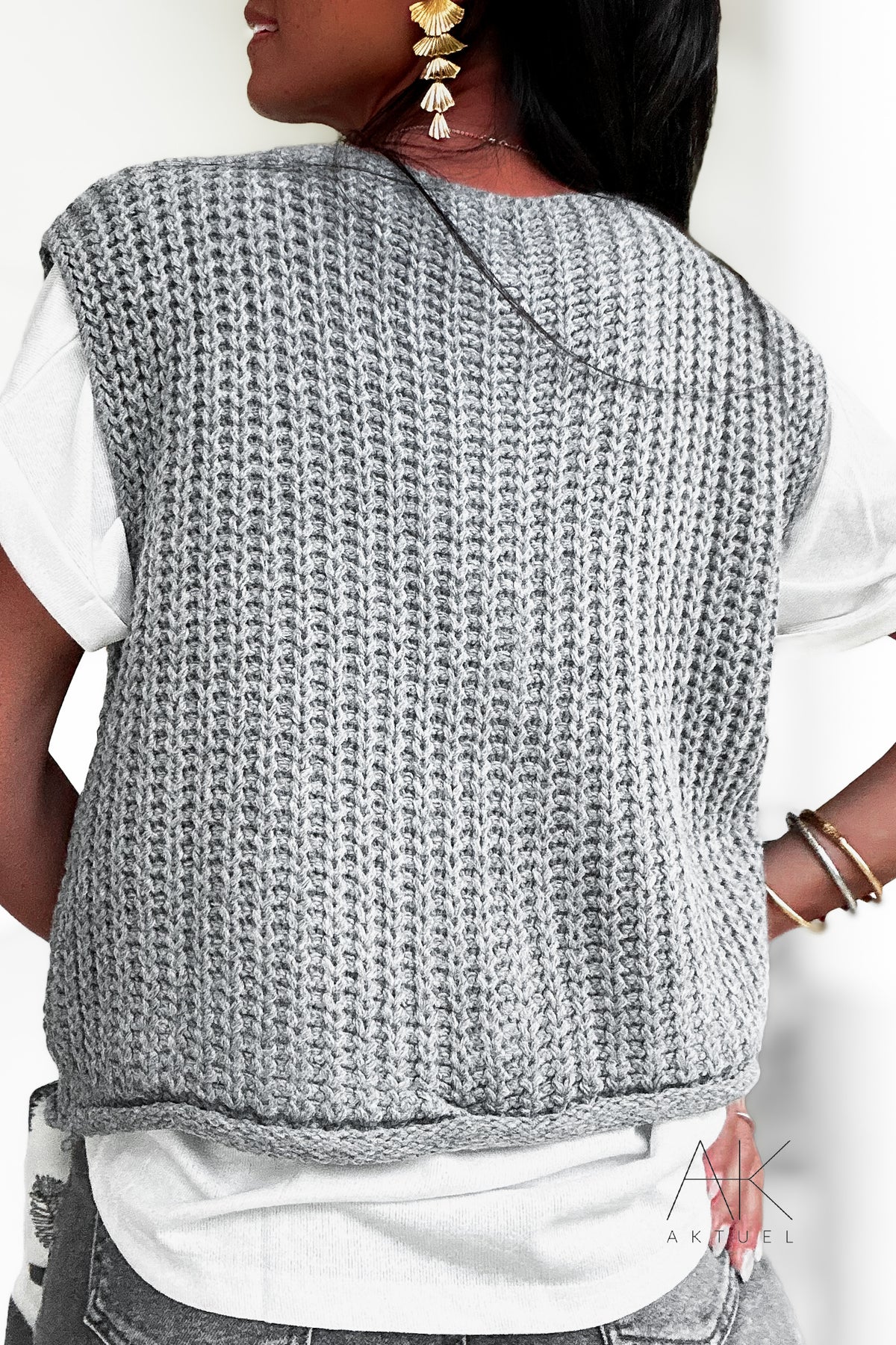 Pull en grosse maille à manches courtes gris