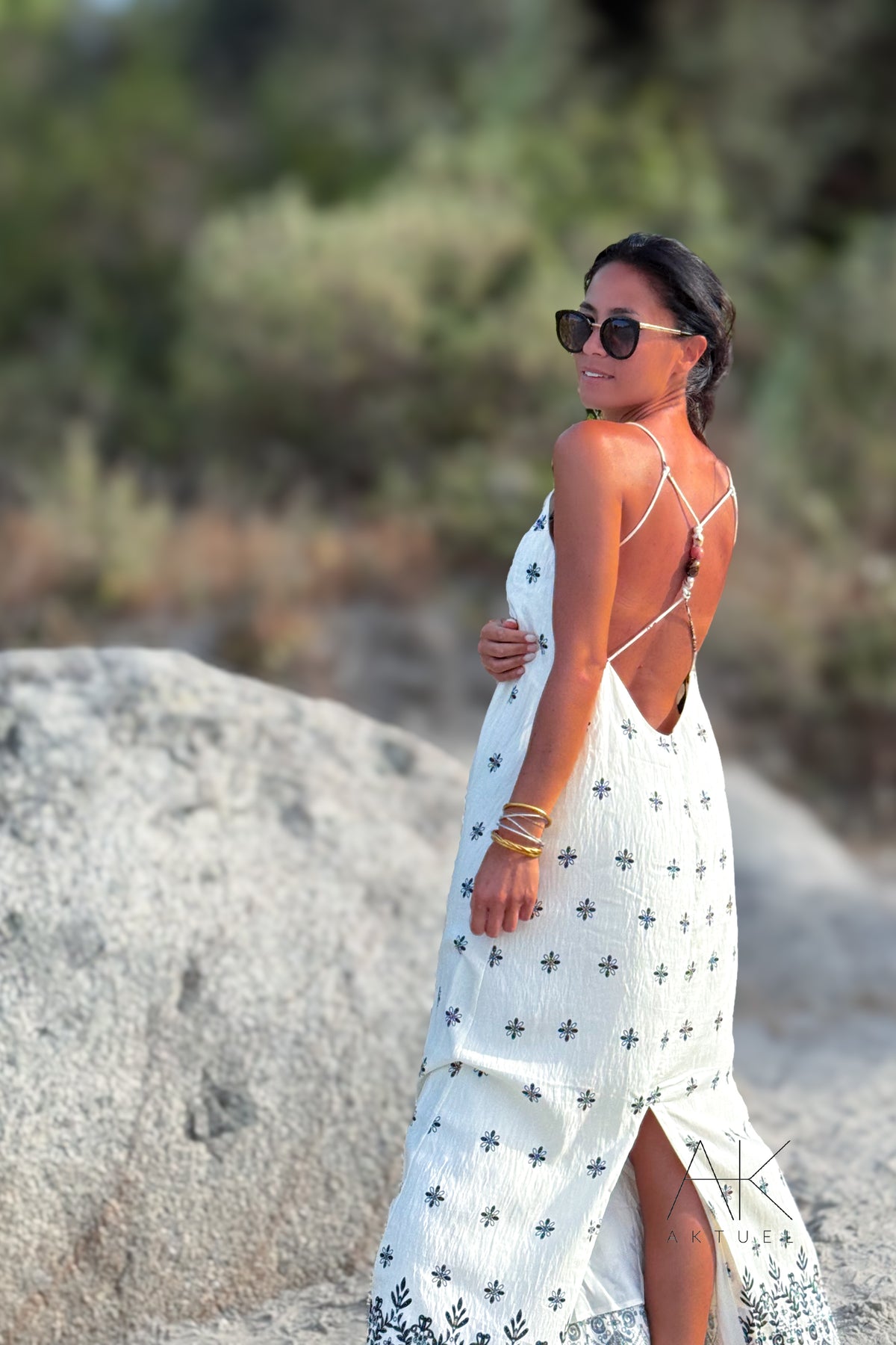 Robe longue écru à dos nu à imprimé bohème