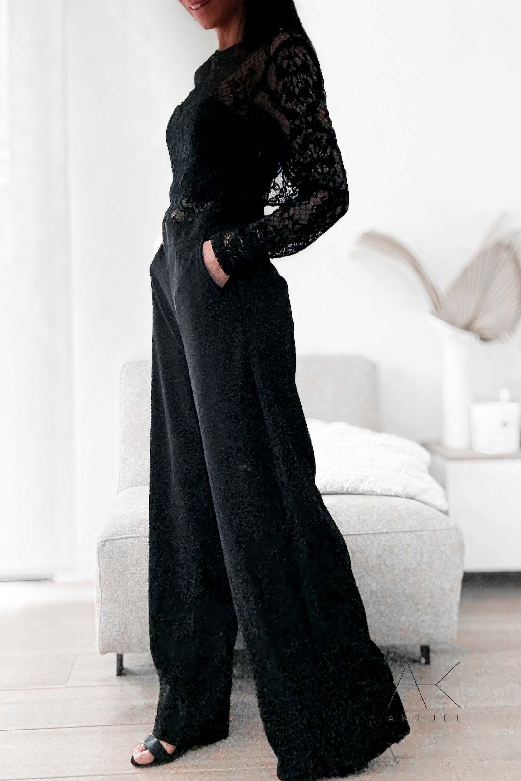 Combinaison pantalon noire dentelle