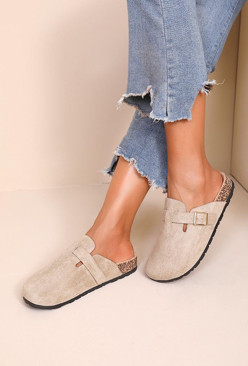 Sabots mules beige effet suédine à boucle