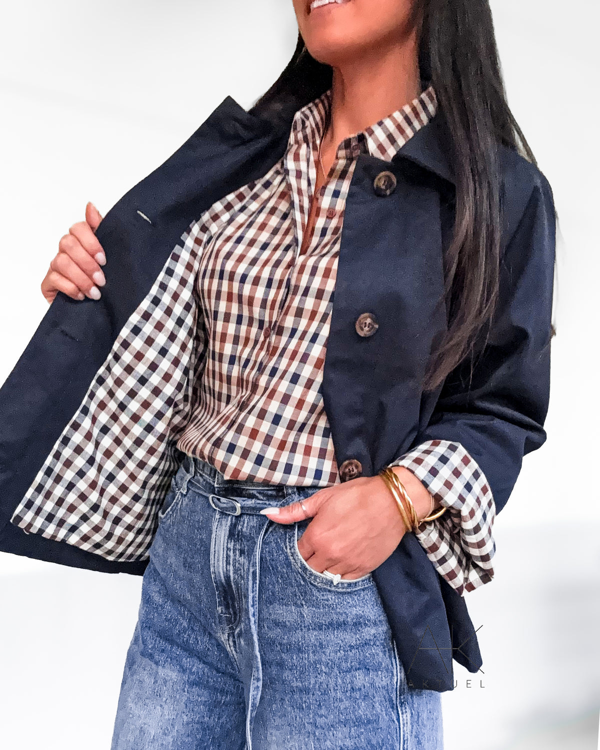 Veste trench courte bleu à revers carreaux